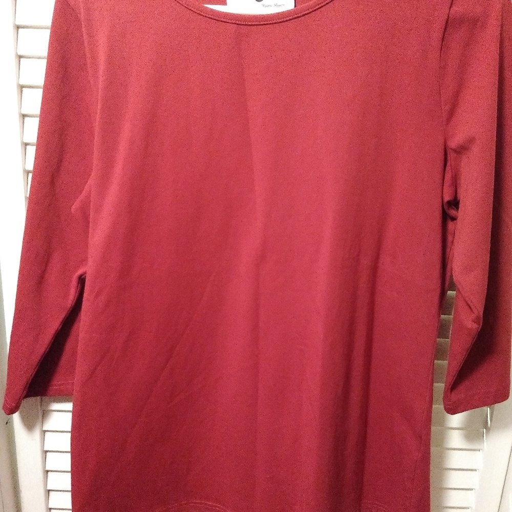 NWOT dainty Jewell's basic 3/4 sleeve top
